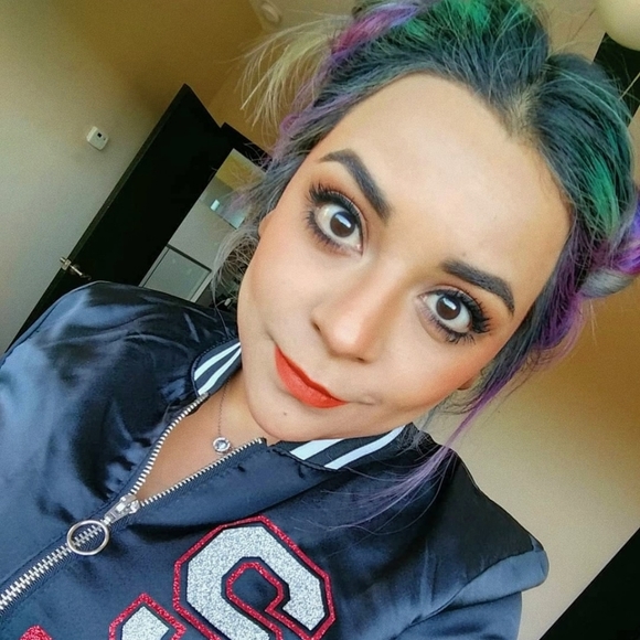 Meet your Posher, Posh - Picture 4 of 4